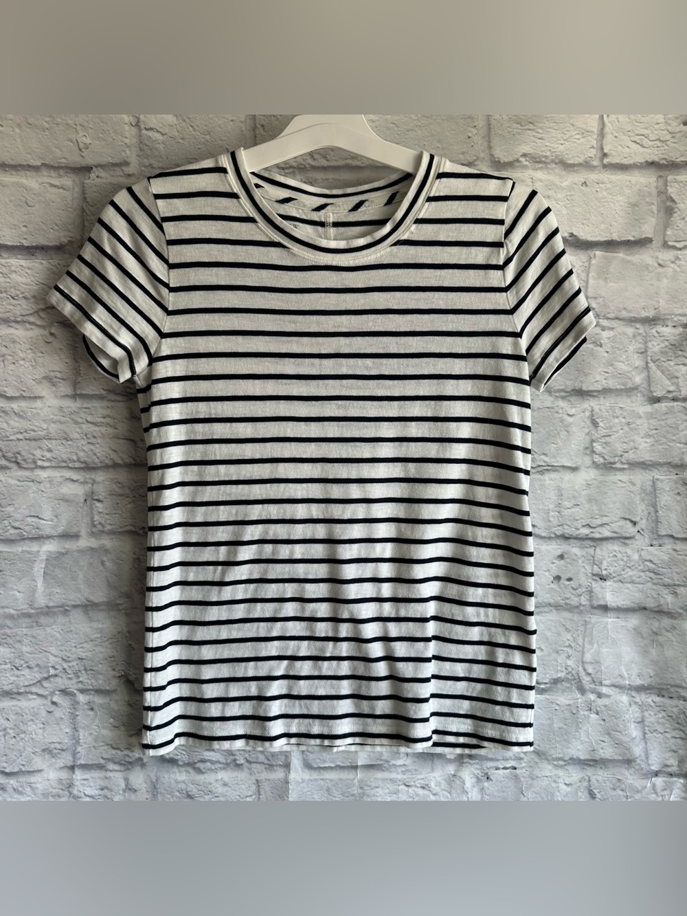 PREOWNED J. CREW GIRLFRIEND TEE WHITE NAVY BLUE STRIPE SIZE XS